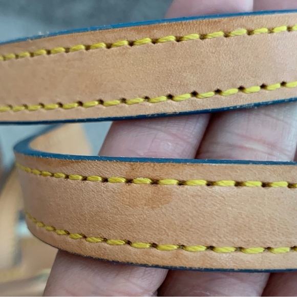 Authentic Vintage Dooney & Burke Purse - Picture 8 of 13